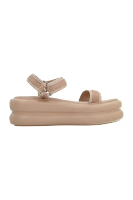 Stilrena, platta sandaler för sommaren