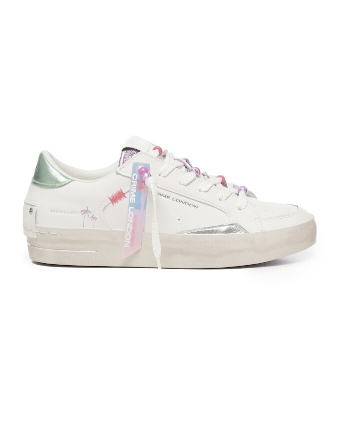 white-leather-sneakers-with-green-details