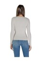 tricot-a-col-en-v