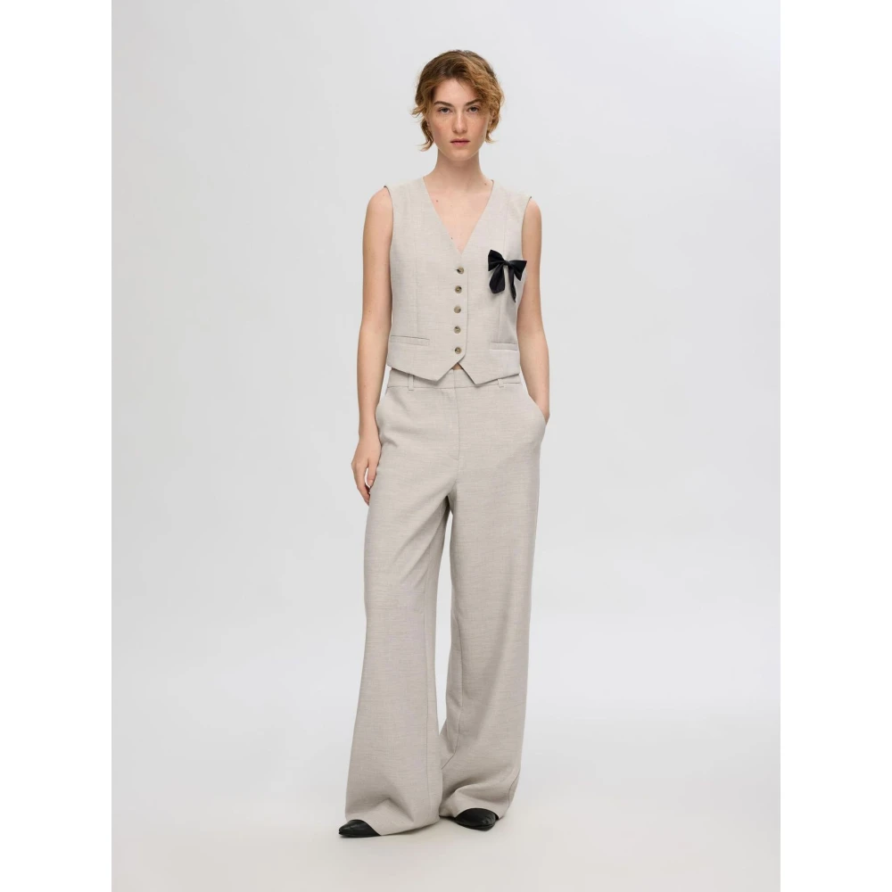 Selected Femme V-hals Mouwloze Vest met Voorknopen Beige Dames