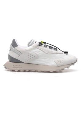 sneaker-saturn-m