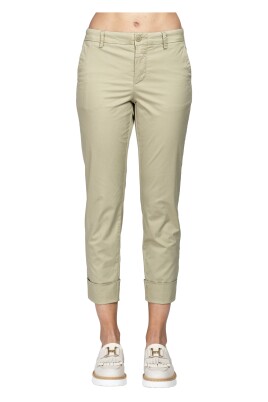 chinos-pants