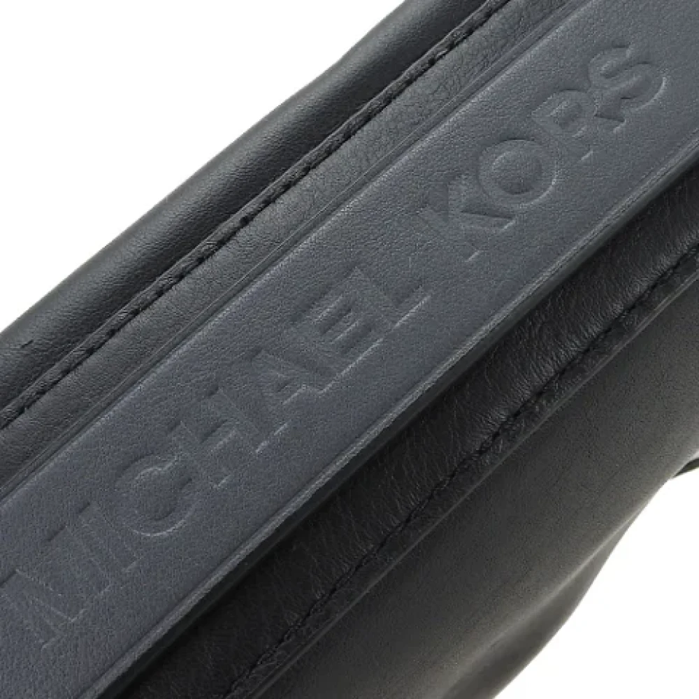 Michael Kors Pre-owned Leather shoulder-bags Black Dames