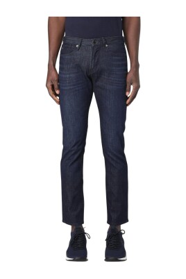 dark-wash-jeans-for-men