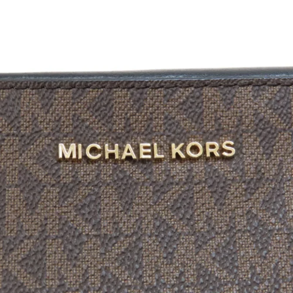 Michael Kors Pre-owned Fabric shoulder-bags Brown Dames