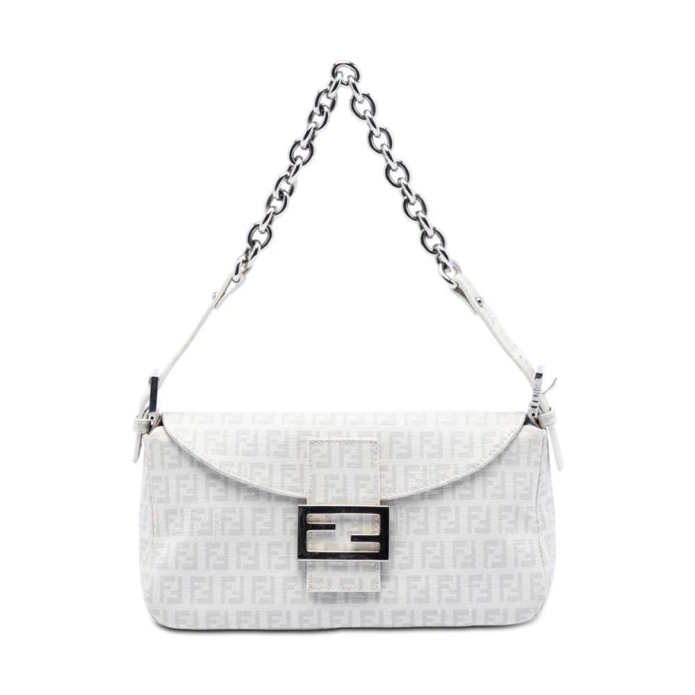 Fendi Vintage Women's White Pre-Owned Baguette Chain Bag