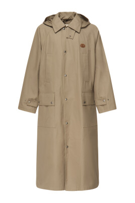 manteau-beige-en-gabardine-de-coton-avec-fermeture-a-pression