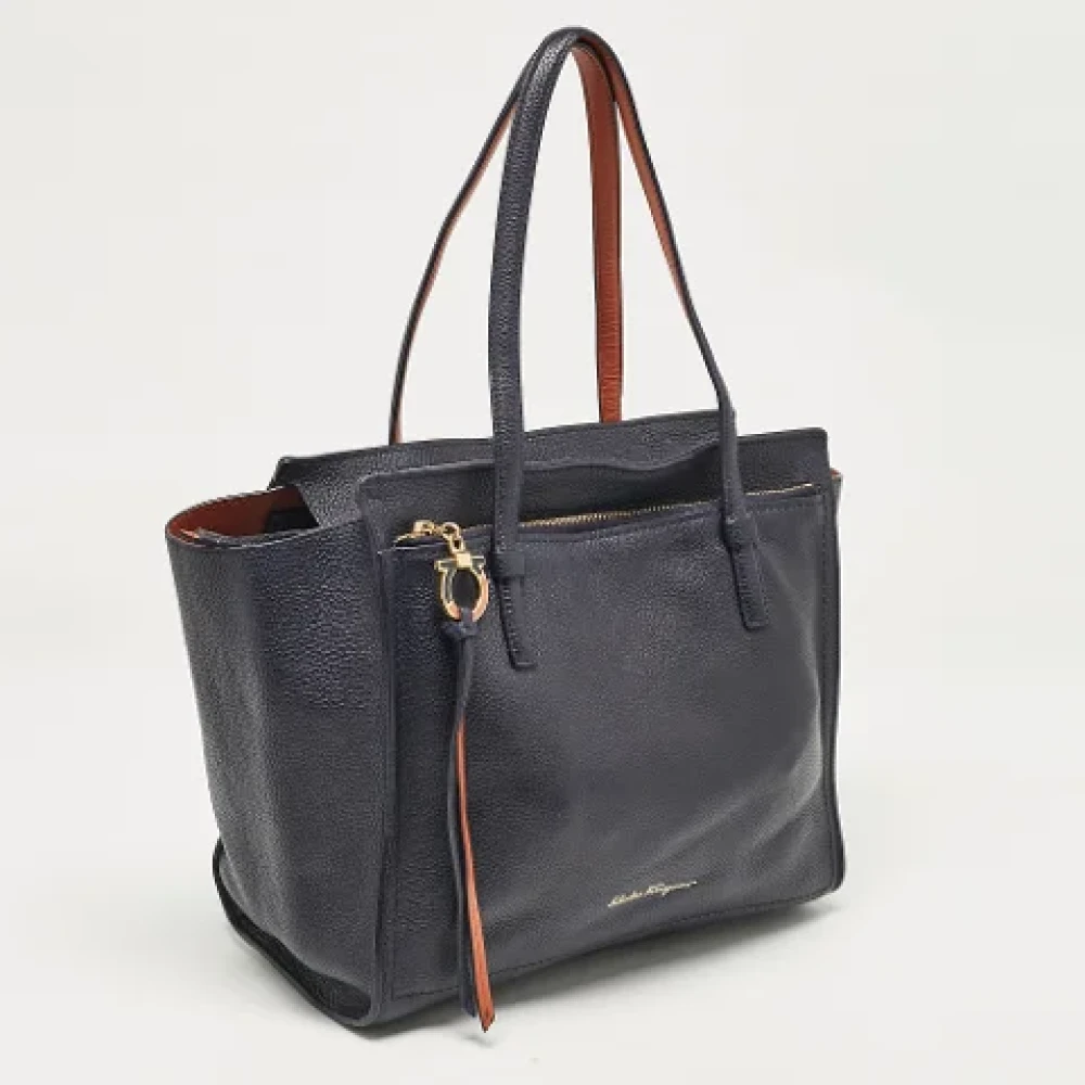 Salvatore Ferragamo Pre-owned Leather totes Black Dames