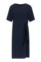robe-bleue-avec-col-rond