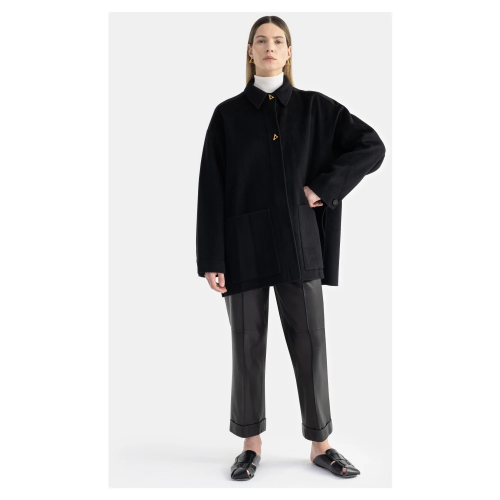 Aeron Dubbelzijdige Wollen Jas met A-Motief Black Dames