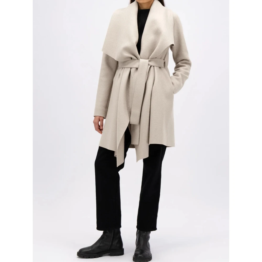 Harris Wharf London Crèmekleurige Dekenjas met Sjaalkraag en Riem Beige Dames