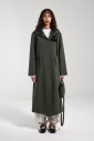impermeable-mat-avec-devant-en-v
