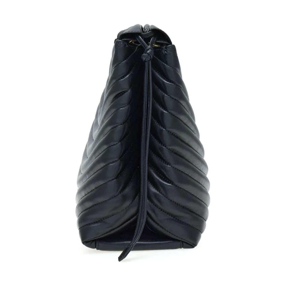 Salvatore Ferragamo Gewatteerde Schoudertas met Gancio Plaque Black Dames