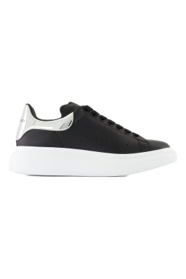 black-lace-up-sneakers-with-branded-heel