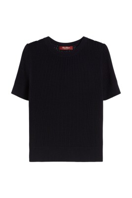 stylish-knitwear-top