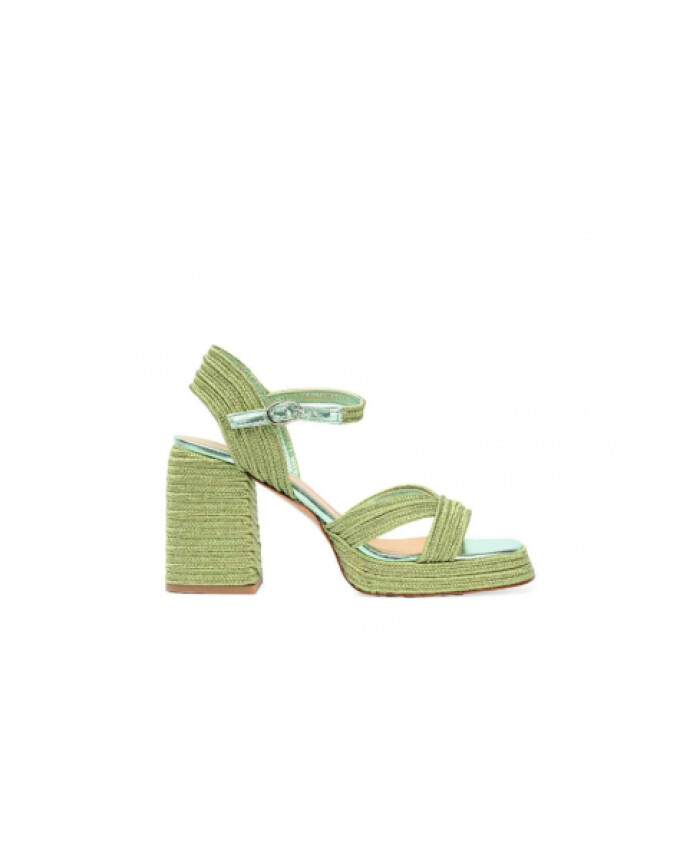 metallic-braided-sandal-valle-model