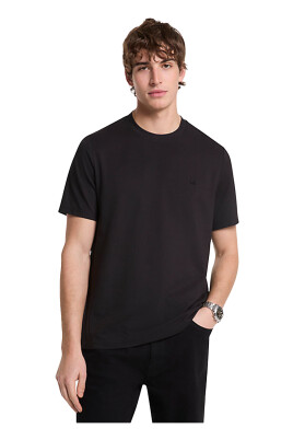 sleek-pique-tee-shirt