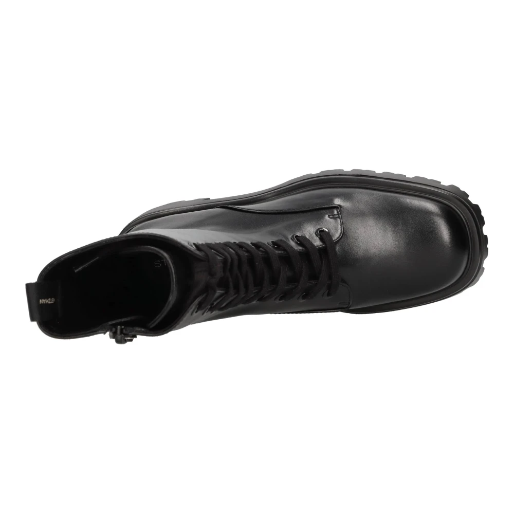 Stuart Weitzman Emerson Lace-Up