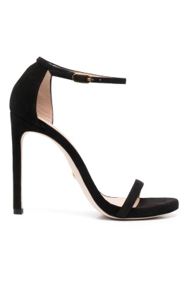 talons-hauts-elegants-noirs-avec-partie-ouverte