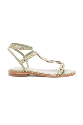 grona-spanne-sandaler-staplad-klack