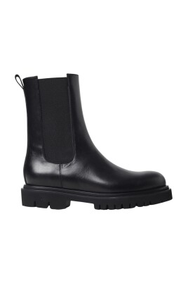 black-leather-chelsea-boots
