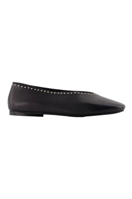 Ana Flats Studs