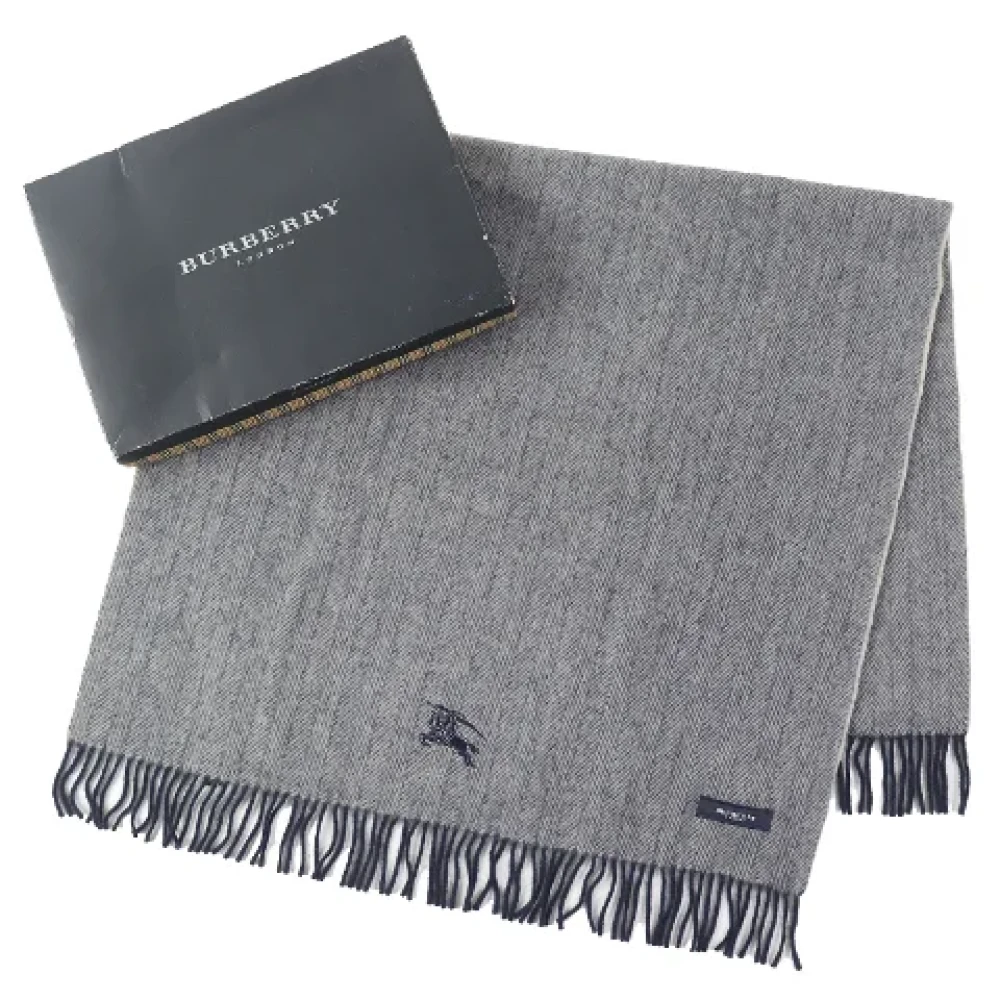 Burberry Vintage Pre-owned Wool scarves Gray Dames