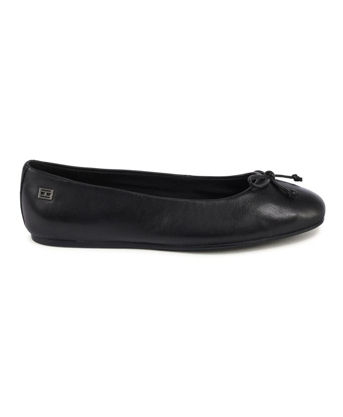 ballerines-plates-en-cuir-noir