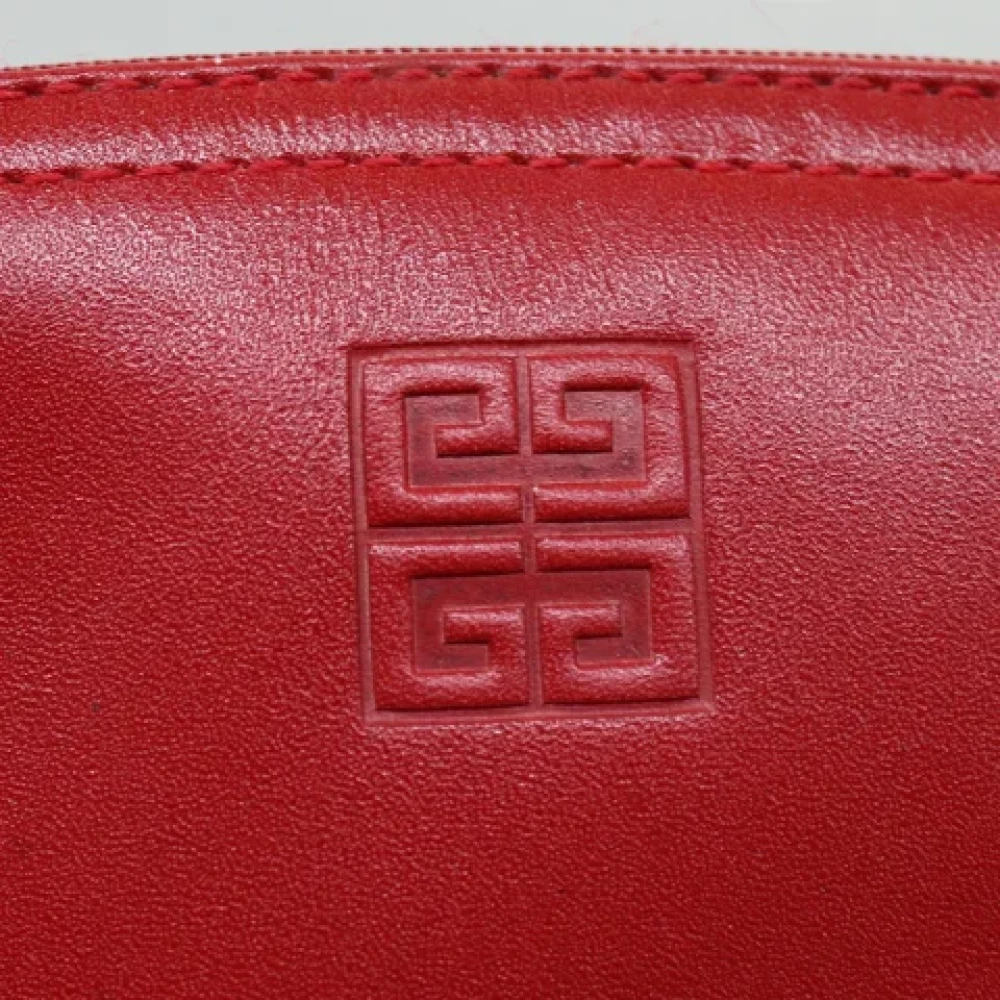 Givenchy Pre-owned Leather pouches Red Dames