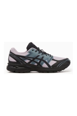 terrain-sneakers-med-topografisk-design