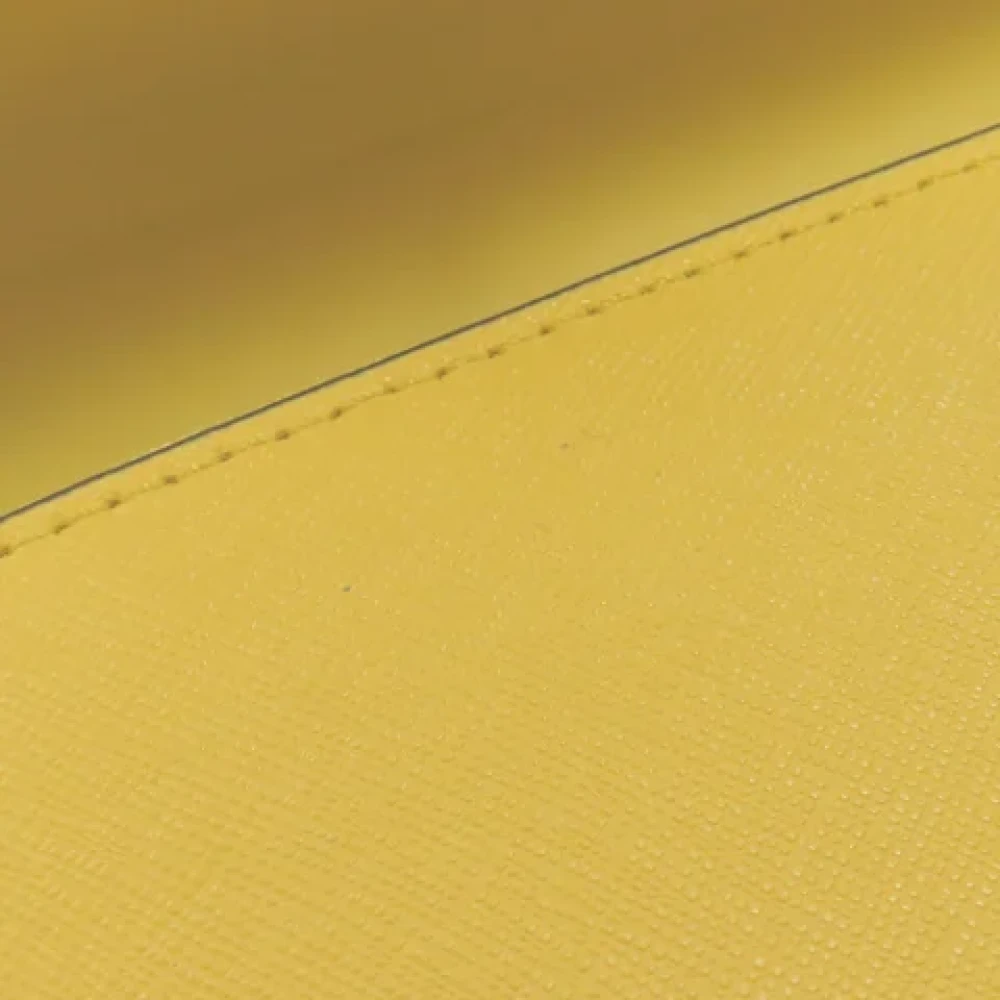 Michael Kors Pre-owned Fabric shoulder-bags Yellow Dames