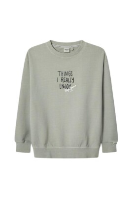 loui-sweatshirt-for-barn