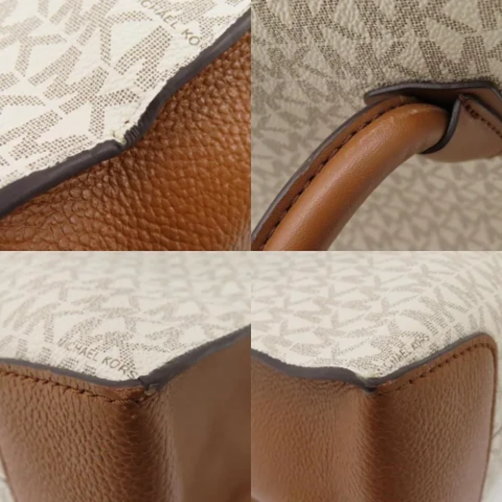 Michael Kors Pre-owned Canvas shoulder-bags White Dames