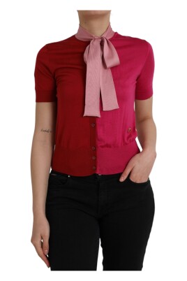 chemisier-rose-en-soie-avec-col-ascot