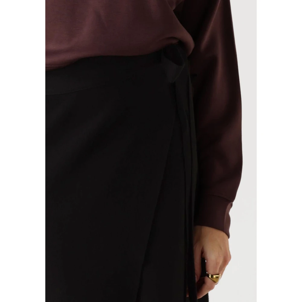moss copenhagen Elegante Zwarte Midi Rok Black Dames