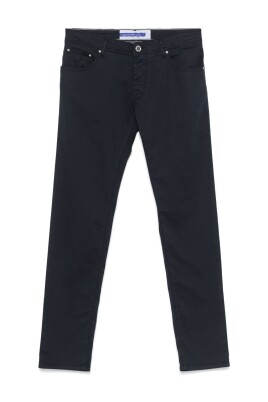 jean-bleu-au-style-classique