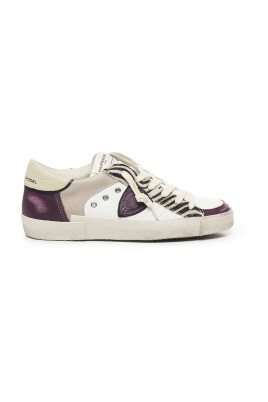 sneakers-blanc-violet-avec-details-logo