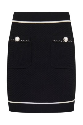 classic-design-black-skirt