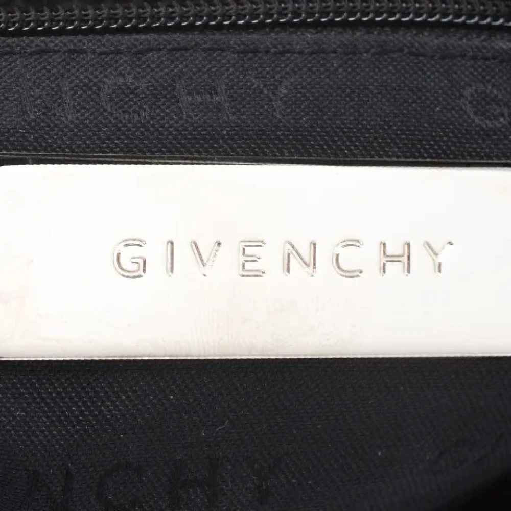 Givenchy Pre-owned Leather shoulder-bags Red Dames