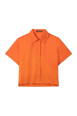 Kort, boxig blus