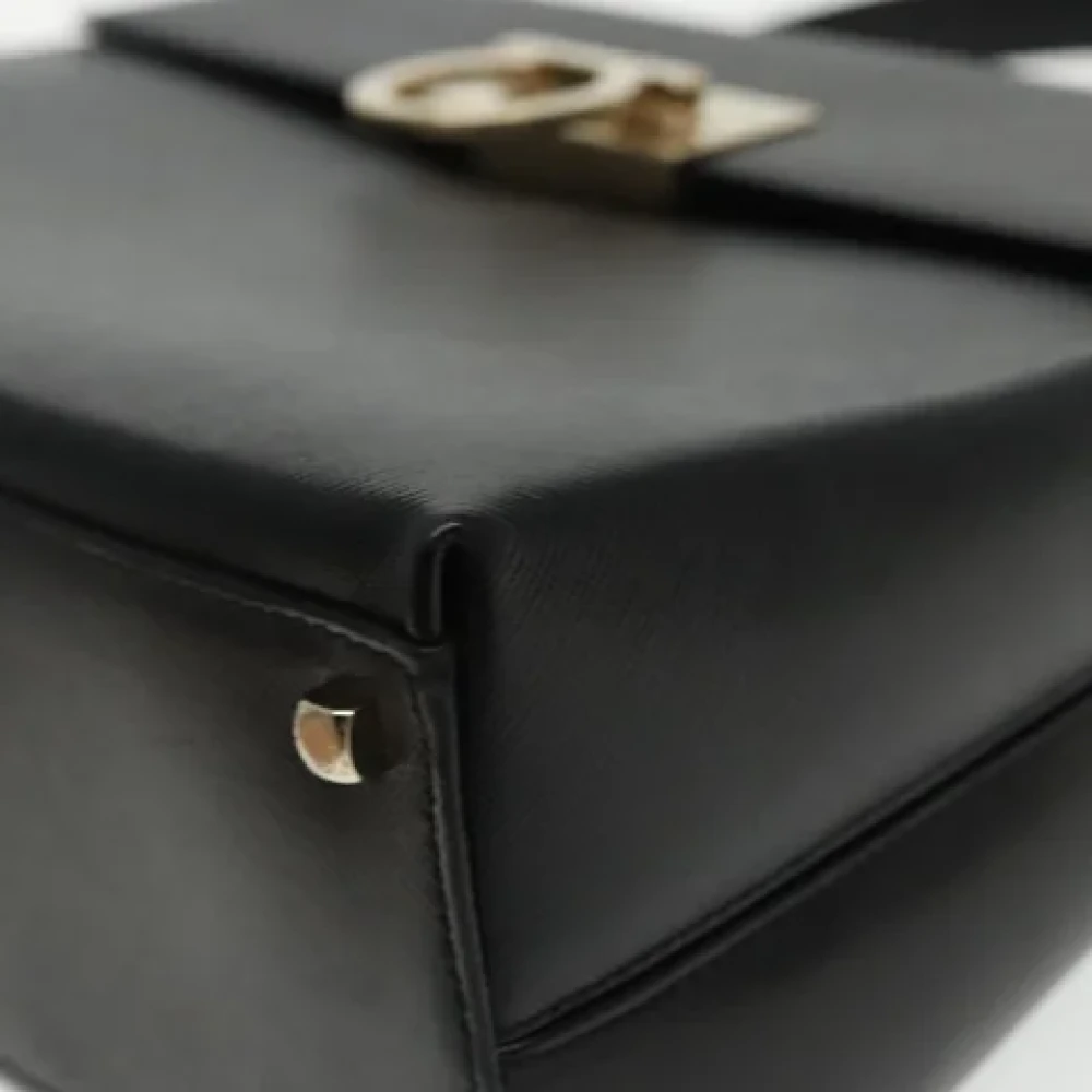 Salvatore Ferragamo Pre-owned Leather handbags Black Dames
