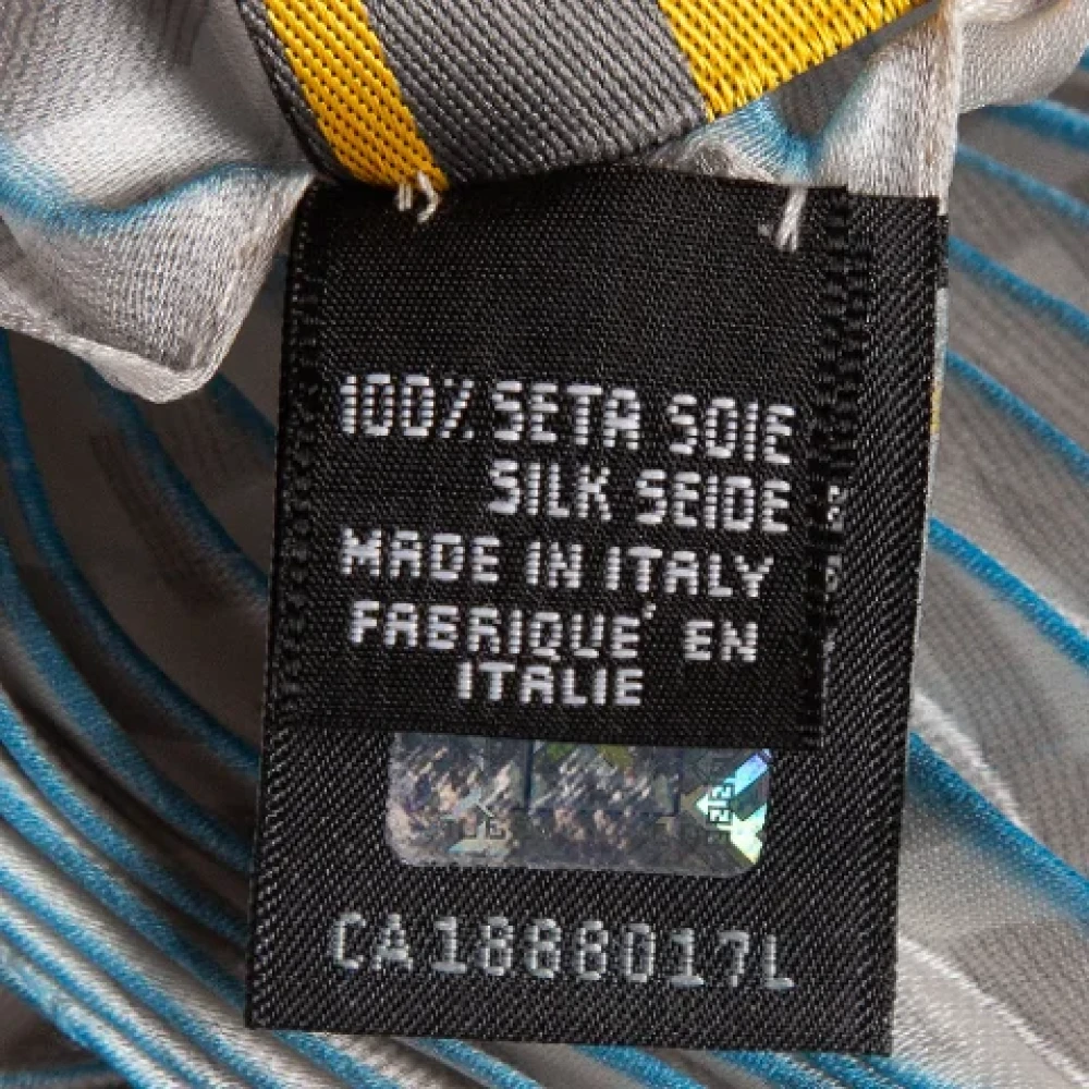 Fendi Vintage Pre-owned Silk scarves Gray Dames