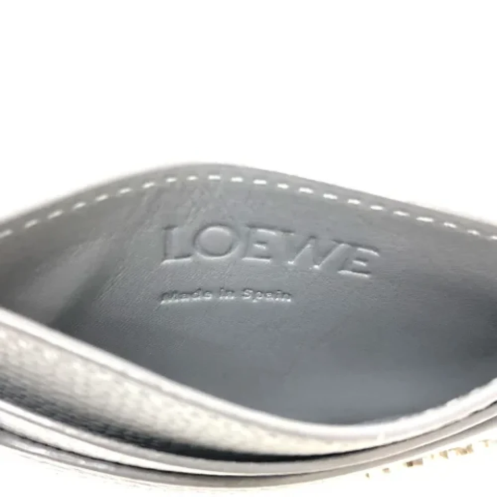 Loewe Pre-owned Leather wallets Gray Dames