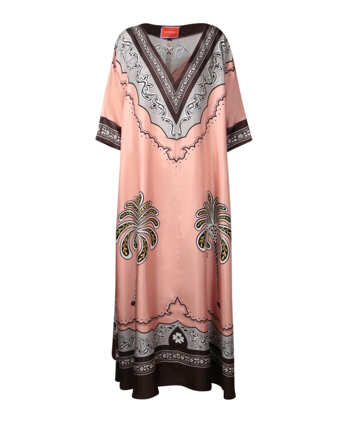 robe-rose-en-soie-elegant-element-de-declaration