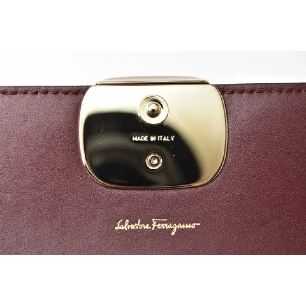 Salvatore Ferragamo Pre-owned Leather wallets Red Dames