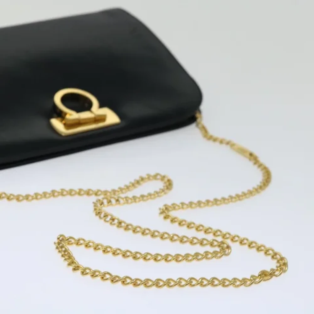 Salvatore Ferragamo Pre-owned Leather shoulder-bags Black Dames
