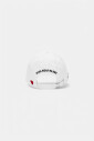 casquette-en-coton-brodee-avec-amour