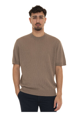 pull-a-col-rond-avec-manches-courtes