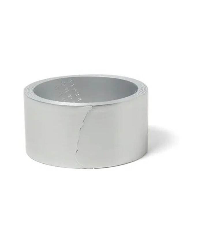 gestreepte-logo-armband-in-hars-messing