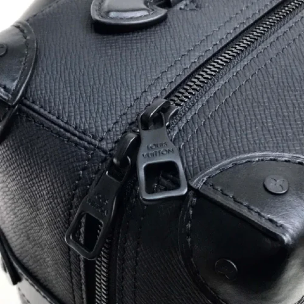 Louis Vuitton Vintage Pre-owned Leather shoulder-bags Black Heren